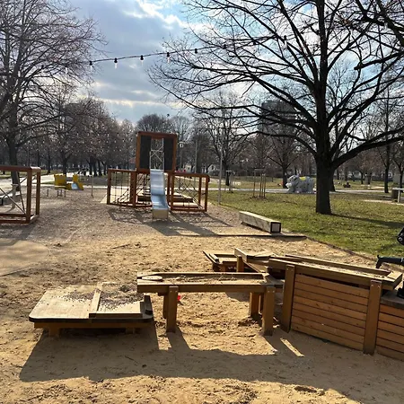 New 5 - Self Check In, With Parking *