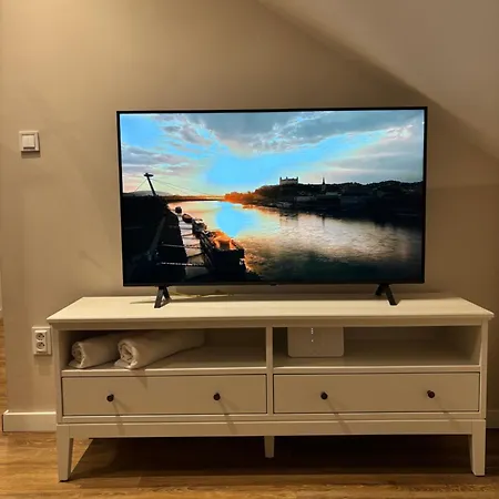 New 5 - Self Check In, With Parking Apartmán Bratislava