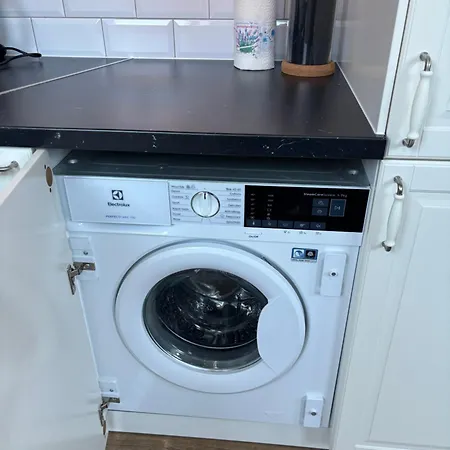 Апартаменты New Apartment 5 - Self Check In With Parking Included *