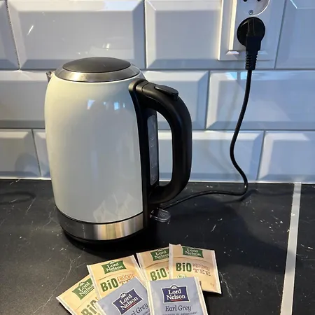 New Apartment 5 - Self Check In With Parking Included Апартаменты Братислава