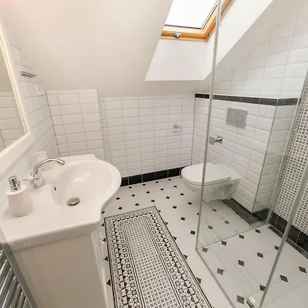 New Apartment 5 - Self Check In With Parking Included Апартаменты Братислава