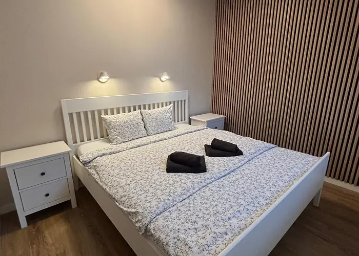 New 5 - Self Check In, With Parking Appartement *