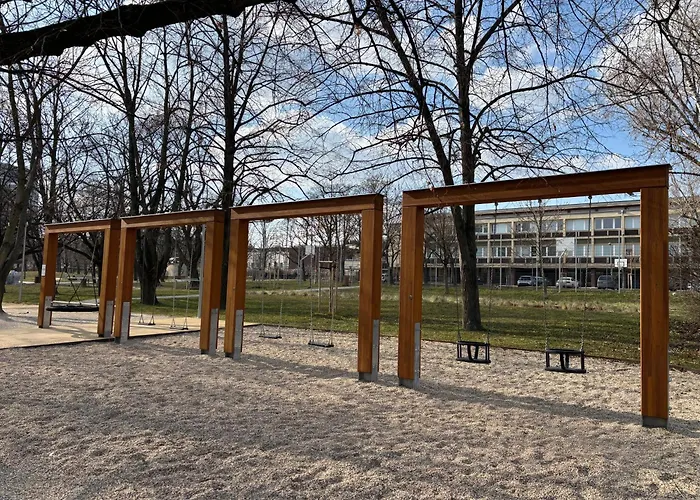 New 5 - Self Check In, With Parking *