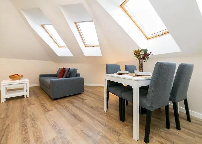 New 5 - Self Check In, With Parking *