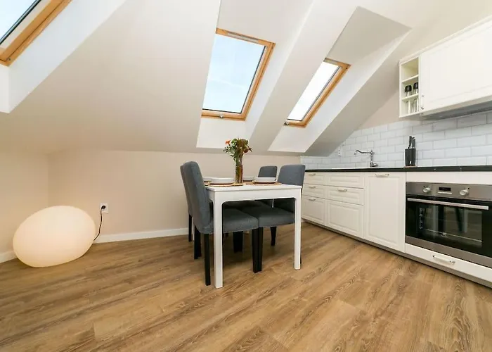 New 5 - Self Check In, With Parking Bratysława