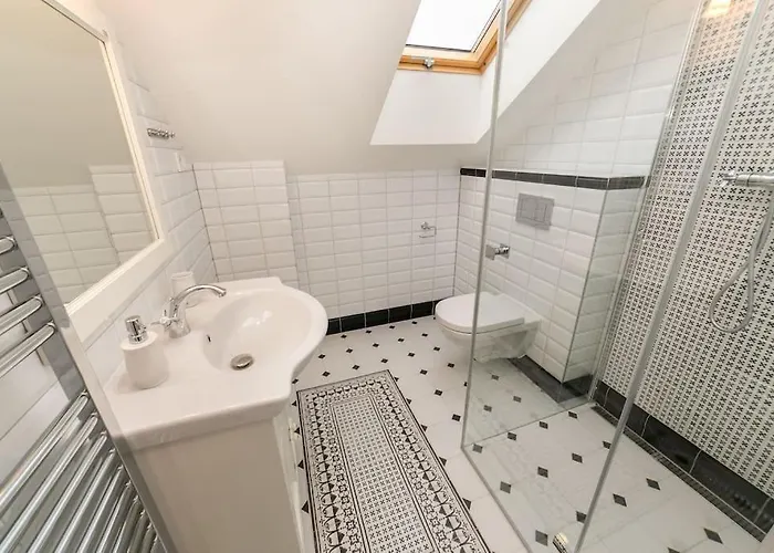 New 5 - Self Check In, With Parking Appartement Bratislava